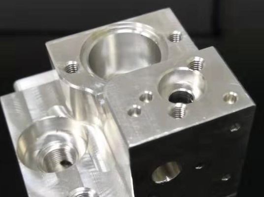 Hohe Präzision Cnc-Prototyp-zerteilt Bearbeitungseignungs-Ausrüstung/Generator
