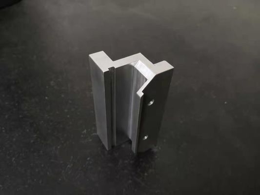 Mäher-Gang-Präzision bearbeitete Teil-Möbel-Hardware-Teile aufsteigende   Oxidation maschinell