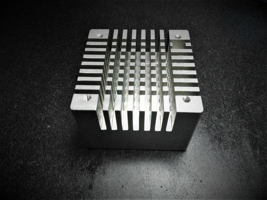 PWB-Wohnungs-Gewohnheits-Cnc maschinell bearbeitete Komponenten-Klammer-rohe Aluminiumteile