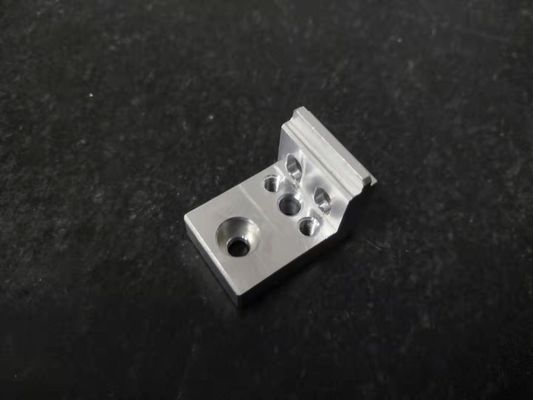 4 Achsen-Bearbeitungspräzision Cnc-Präge-AL Komponenten-automatische Fertigungsstraße-Zusätze