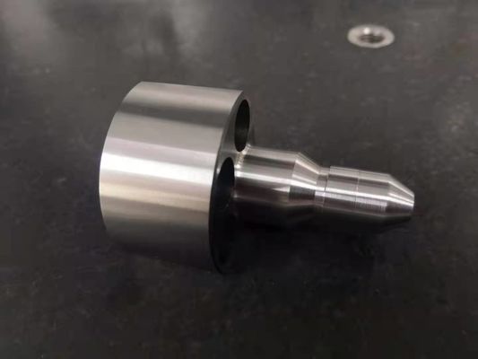 Maschinell bearbeitete Teile der Wärmebehandlungs-HRC60 Ra0.6 der Konzentrizitäts-0.005mm Präzision